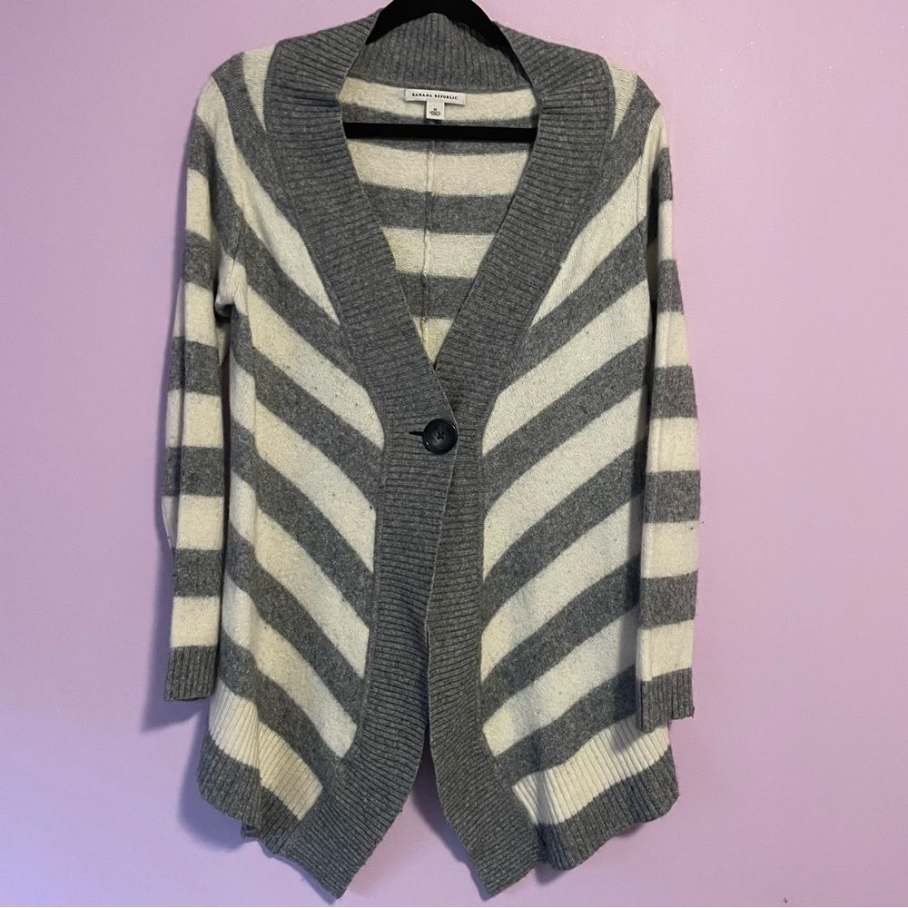 Banana Republic M Wool Blend Gray and White Striped Cardigan